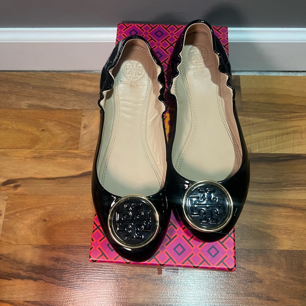 Tory Burch Black Flats Timeless Elegance